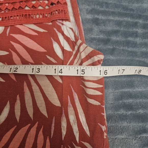 Ann Taylor tropical print tank top! - Picture 4 of 5